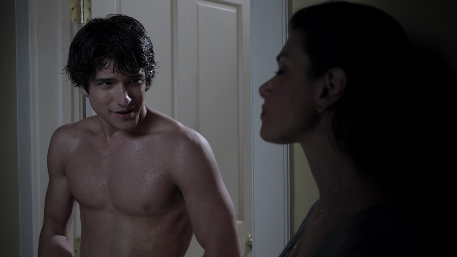 Tyler Posey shirtless in Teen Wolf 1-01 "Wolf Moon" .