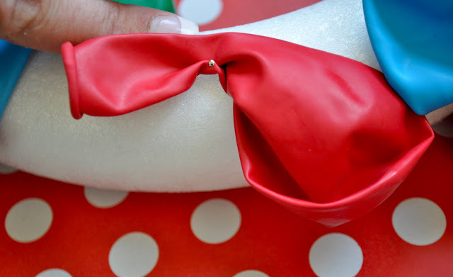 Kara s Party Ideas Party Tutorials   Fabric Wreath   Balloon Wreath Tutorial  - 49