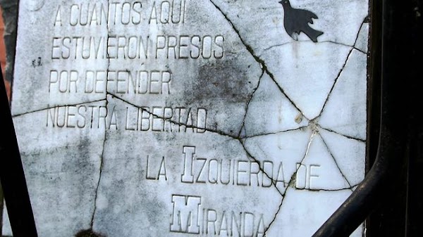 La silenciosa commemoració de l'últim camp franquista