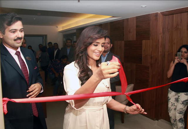 Actress Sonali Kulkarni inaugurates Bodyscape spa at The Resort hotel, Mumbai