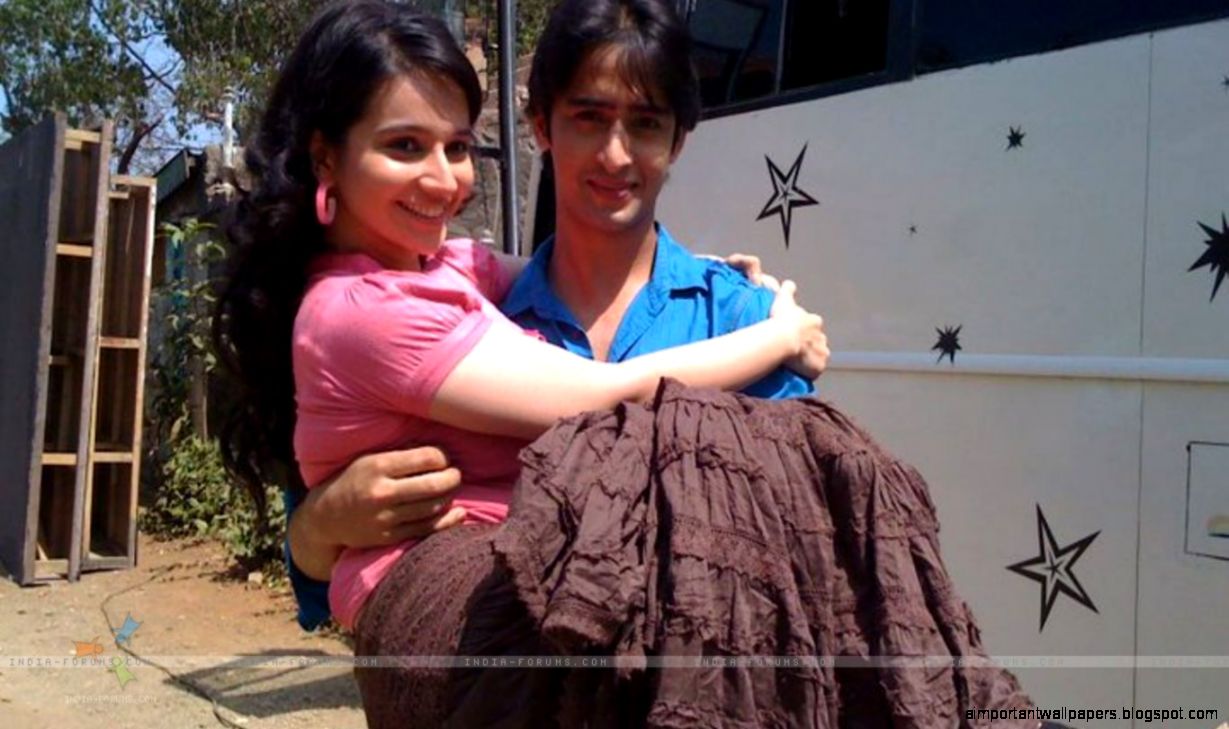 Shaheer Sheikh  Shaheer Sheikh with his Kya Mast Hai Life co stars