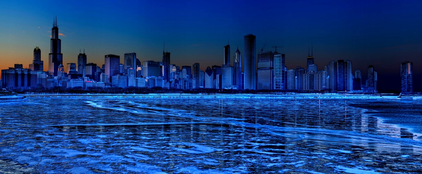 Chicago Dual Monitors Screensavers
