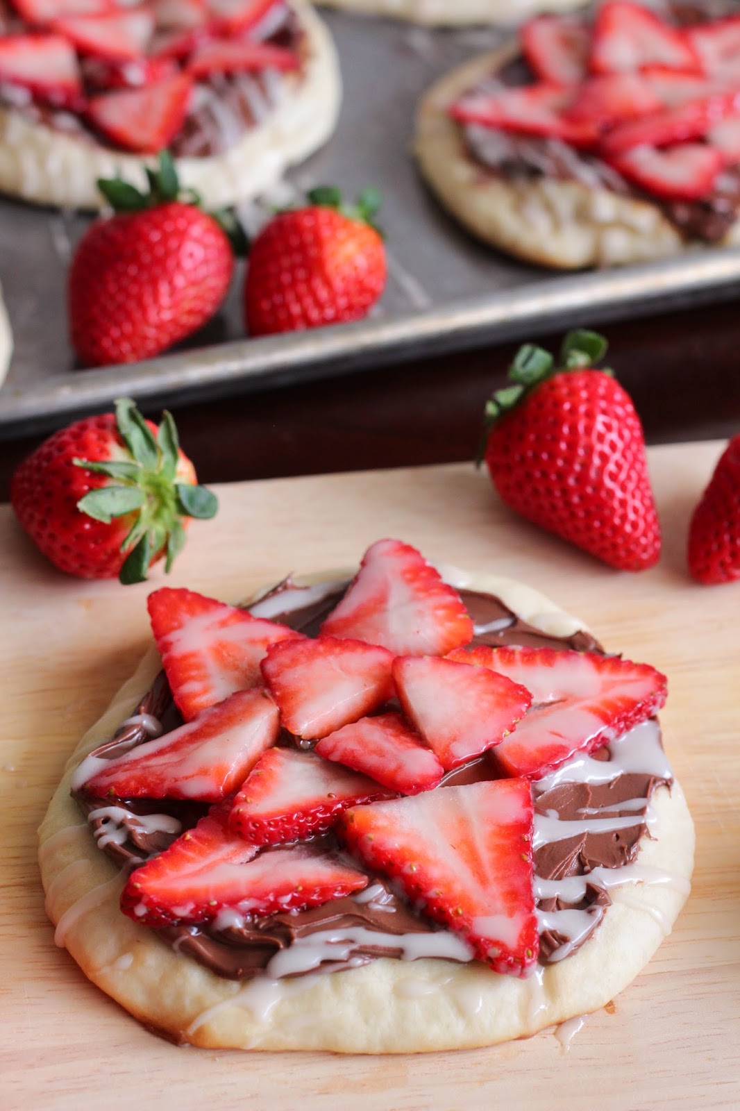 Eat Cake For Dinner Mini Strawberry Chocolate Hazelnut Pizzas with
