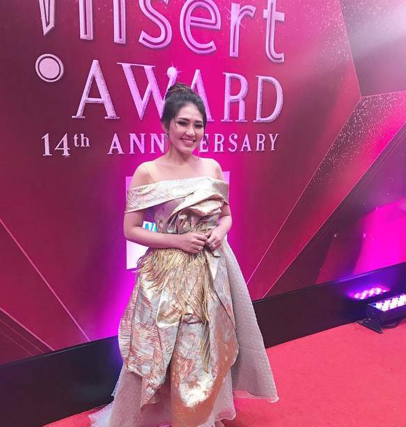 √ Lirik Lagu Via Vallen Ninggal Janji dan Artinya