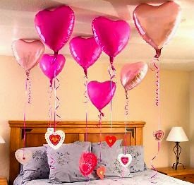 Domestic fashionista: valentine’s day decor 2011 :: and giveaway!! Barnabas Lane: Top 10 Inexpensive Valentine Ideas