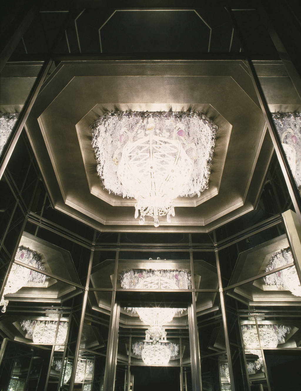 loveisspeed....... Apartment in the palace on Lake Geneva..