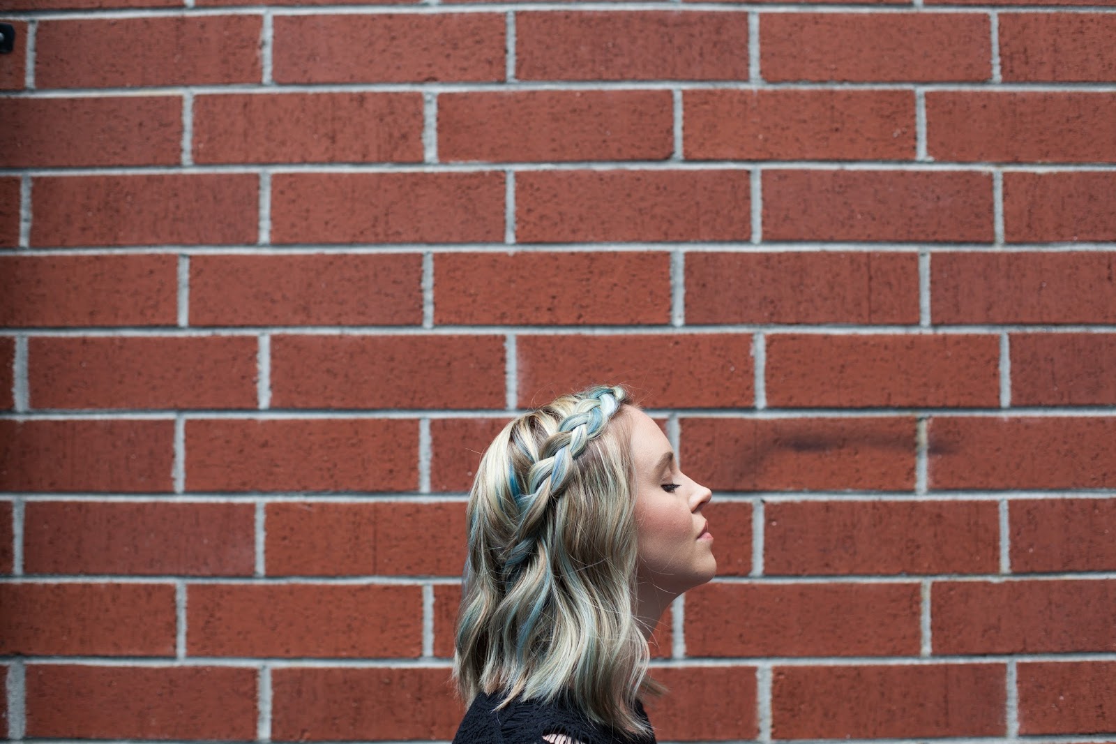 Vanity Salon SC Sky Lights Vanity & Urban Shock Scruples