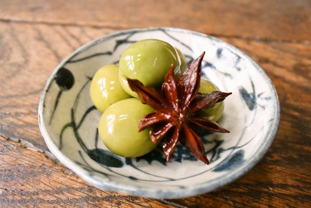 Recipes for Tom Guriin oriibu no chuukaaji / Chineseflavored green