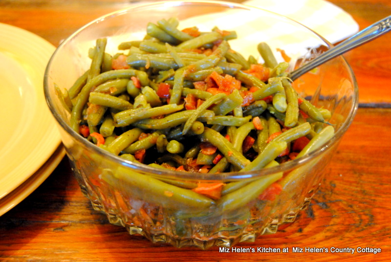 Fresh Green Beans With Apple Dressing