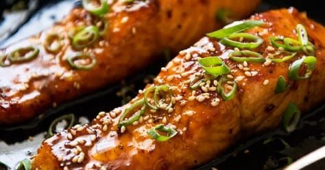 Honey Garlic Salmon (5 Ingredients, 15 Minutes) - News Healthy Vegan ...
