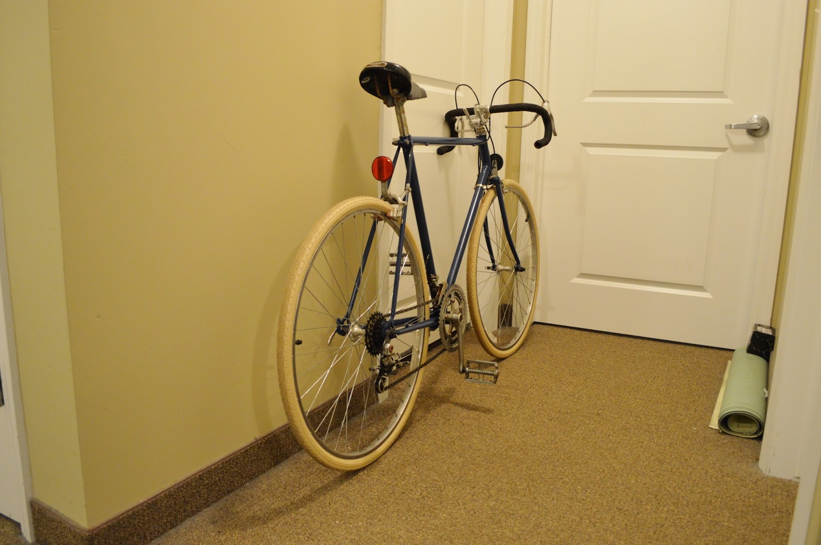 Vélo Route Schwinn World Sport 1984 - Taille XXL 63cm, Acier Chromoly, 10 Vitesses, Projet Restauration