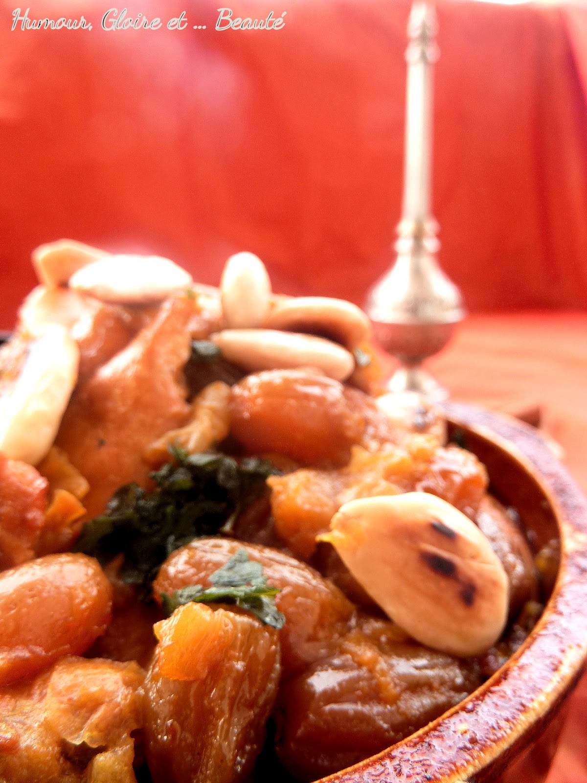 HGB Tajine de poulet aux oignons caramélisés et raisins secs (Maroc)