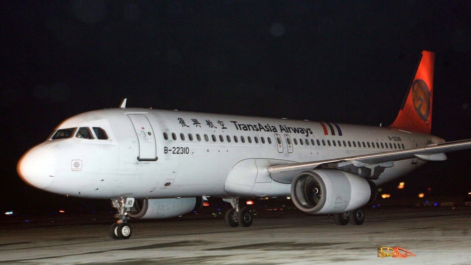TransAsia plane crashes in Taiwan, kills 51 people