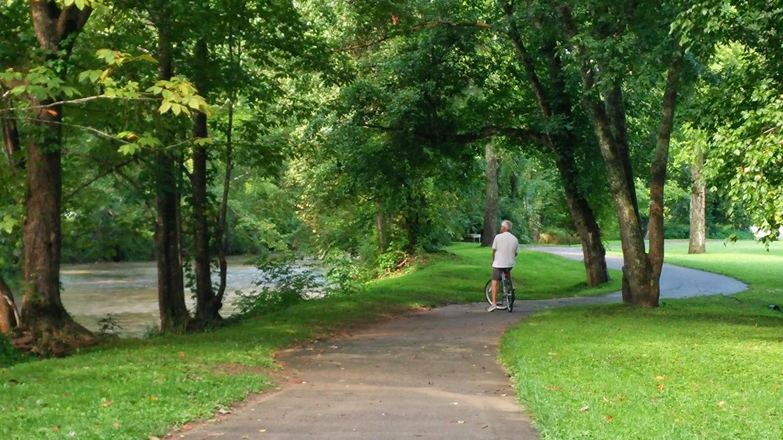 EasOn Down The Road 66 Big Stone Gap, VA