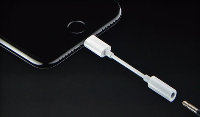 apple lightning to 3 5mm headphone jack adapter4