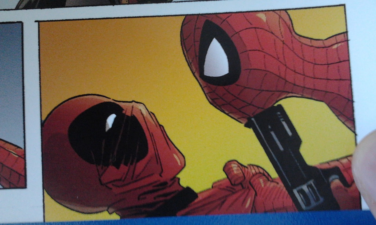 комната в стиле дэдпула