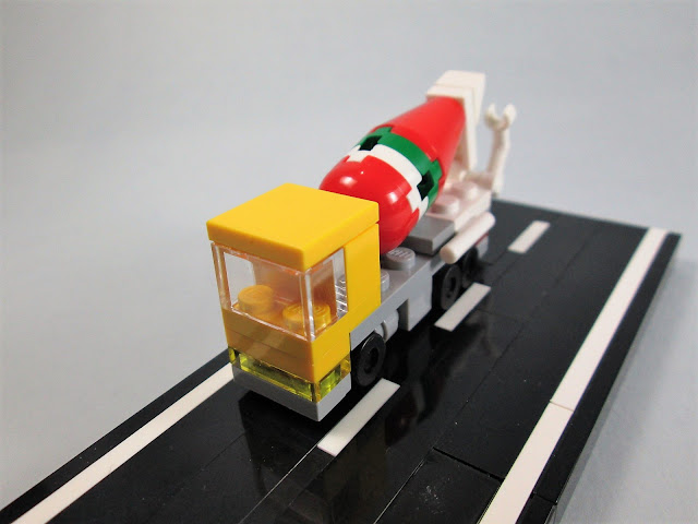 MOC LEGO Camião de cimento em micro escala