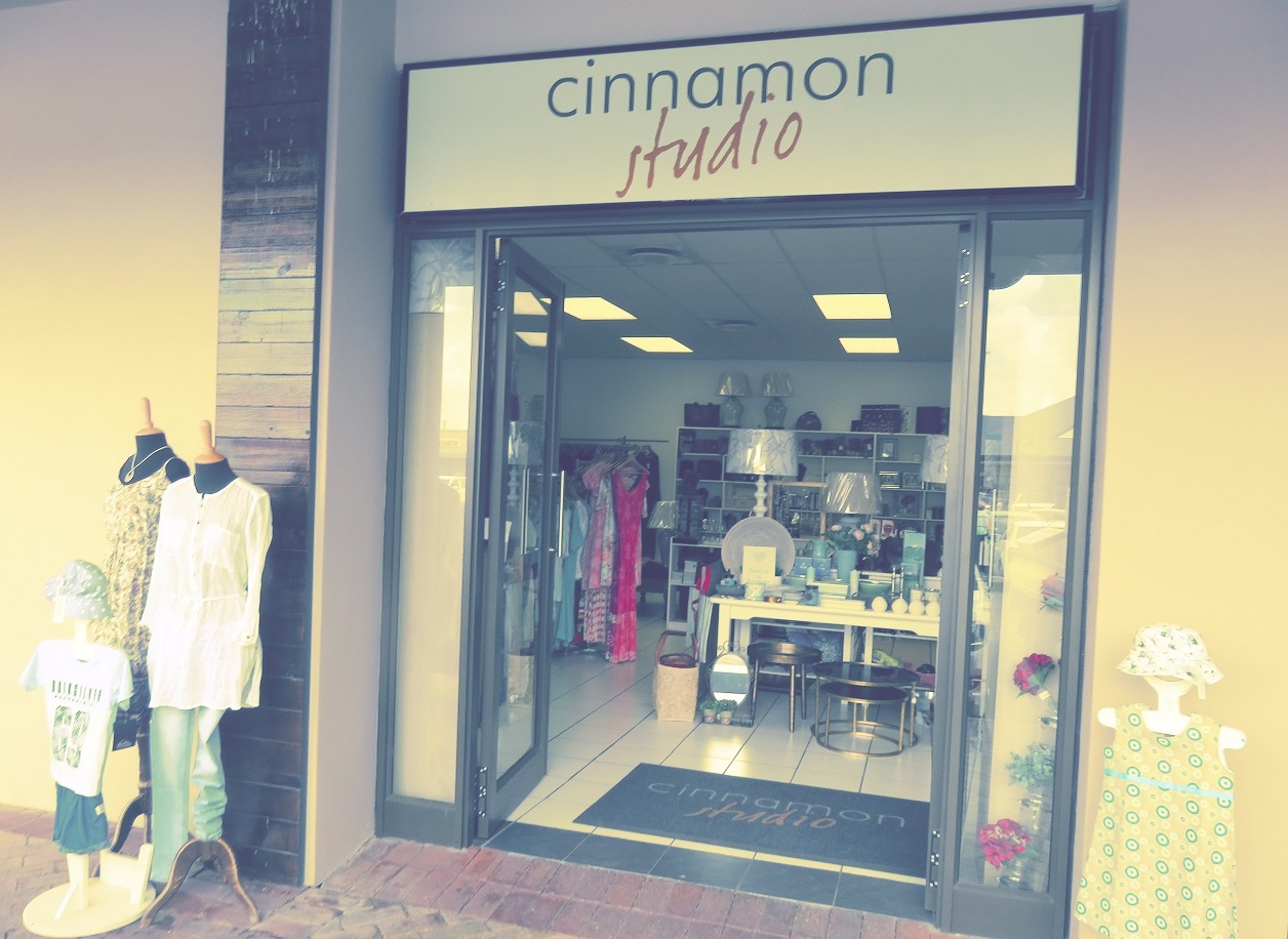 SHOPPER SOUTH AFRICA CINNAMON STUDIO CROWTHORNE SHOPPING CENTRE, MIDRAND