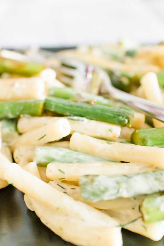Monster essen in Wirklichkeit Blumen - warmer Nudelsalat mit ...