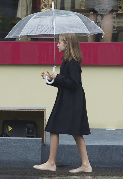 Queen Letizia wore dress,Leonor red coat earring style fashions