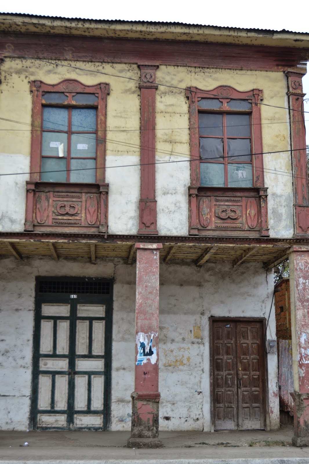 MANABI.ECUADOR JUNIN..CASAS VIEJAS O PATRIMONIALES?
