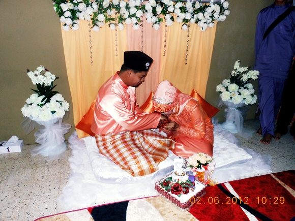 Kompang Dipalu Pengantin Baru! ♥♥ RAZ© ♥♥