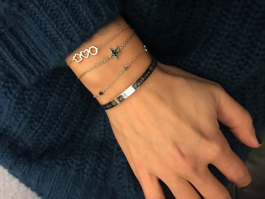 OUTFIT Winter, oversized sweater, ripped jeans, UGG boots