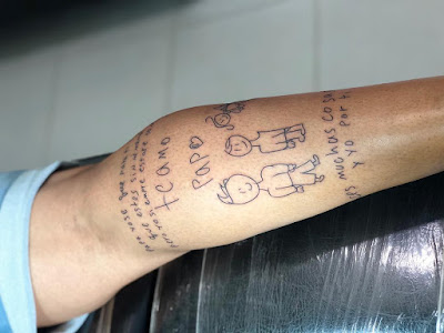 Jugador de fútbol de Colombia se tatuó una carta emocionante de su hijo 