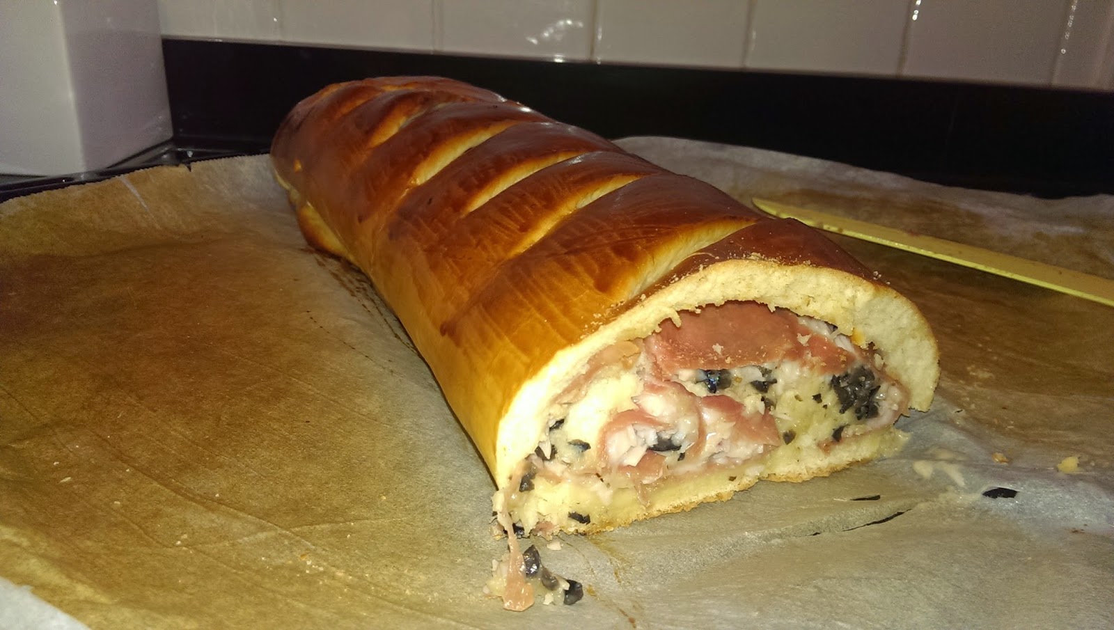 En mi cocina soy feliz Pan relleno de jamón y queso (con Thermomix) En mi cocina soy feliz Pan relleno de jamón y queso (con Thermomix)