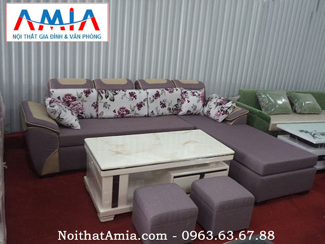 Hình ảnh cho mẫu ghế sofa phòng khách được làm từ chất liệu nỉ hiện đại có họa tiết hoa văn trang trí