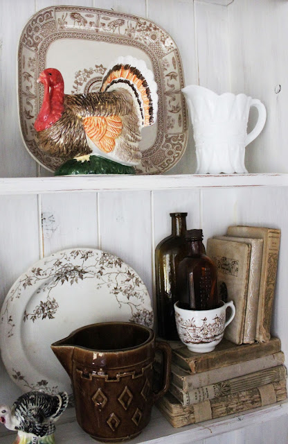 Thanksgiving Hutch Decorating- Itsy Bits And Pieces