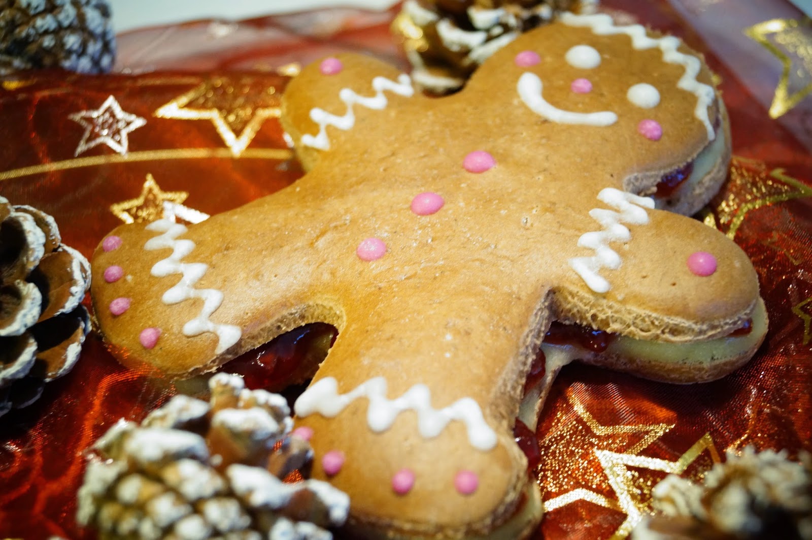 Knusperkabinett: Lebkuchenallerlei - Lebkuchenmännchen mit Marzipan und ...