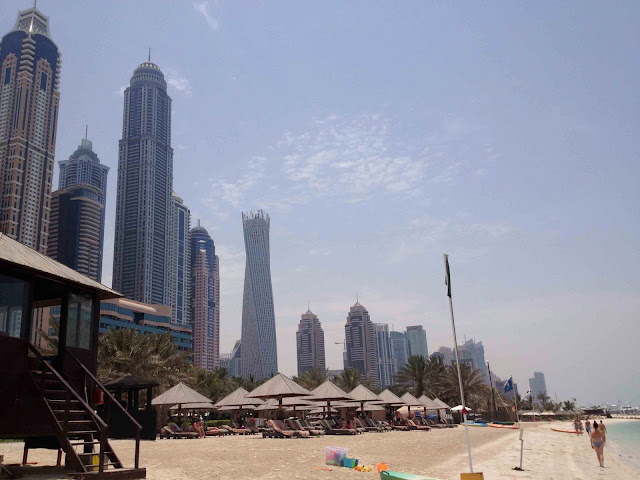 Dubai Beach UAE Emirates Emiratos Blogcasting Live From Hong Kong
