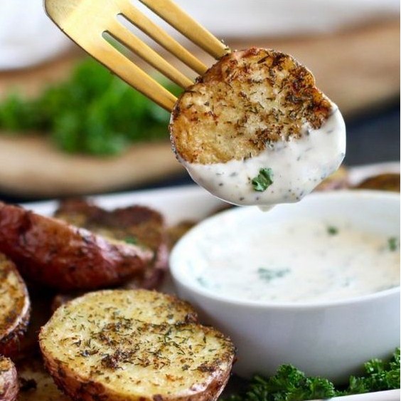 Crispy Garlic Ranch Roasted Potatoes Crispy Garlic Ranch Roasted Potatoes