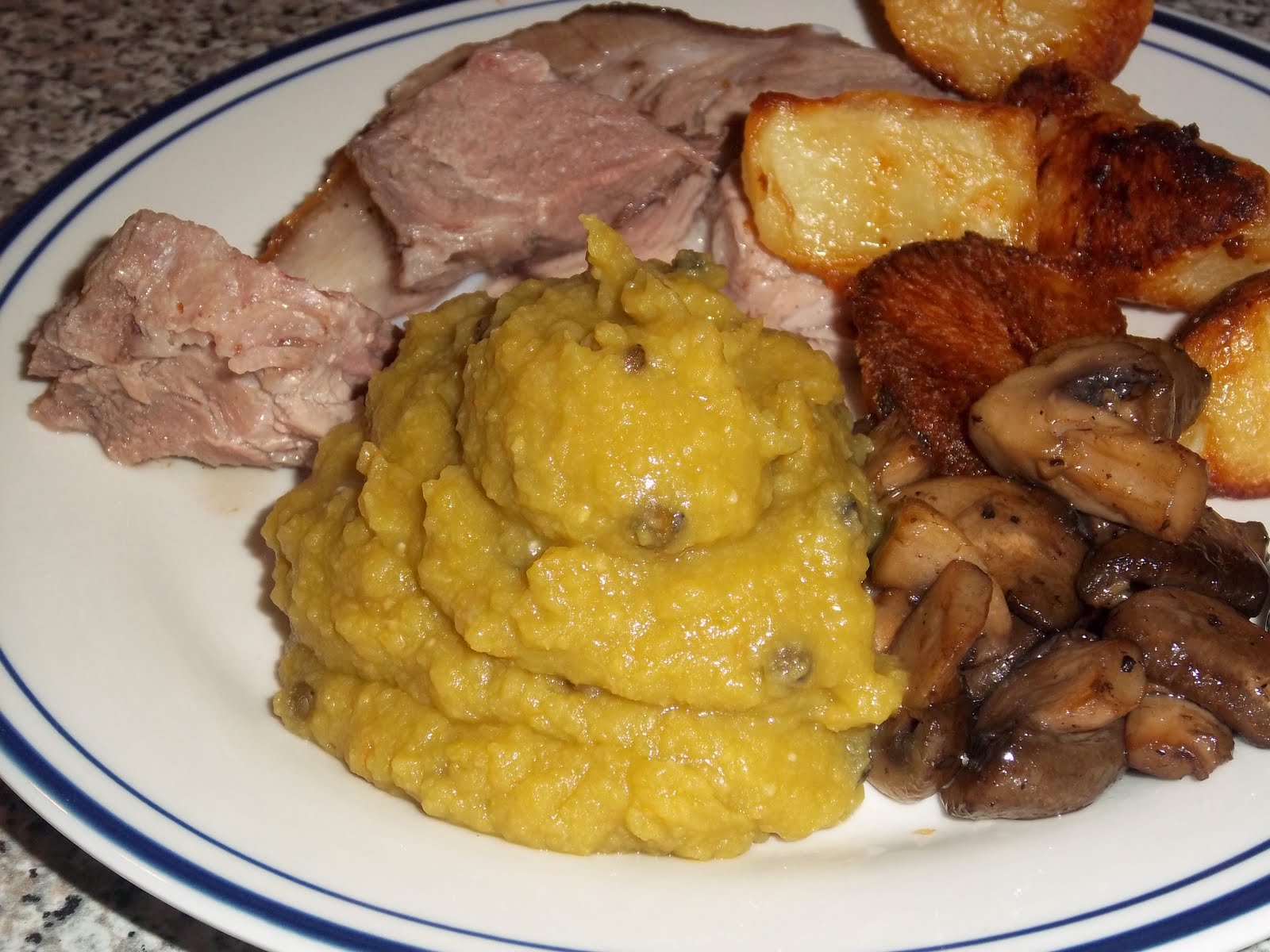 Горох пюре с мясом