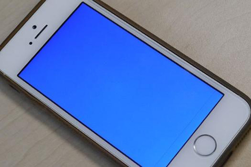 Xử lý iPhone 6 bị màn hình xanh ra sao? Iphone-6-man-hinh-xanh-071116