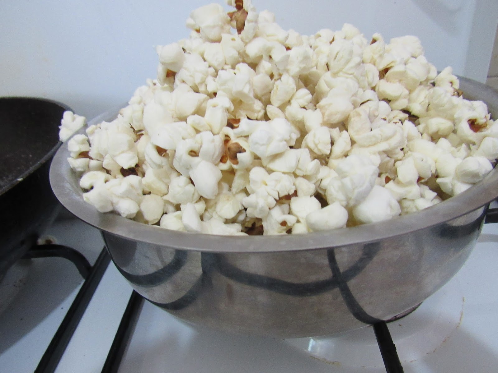 How to make popcorn in a fry pan in 5 minutes