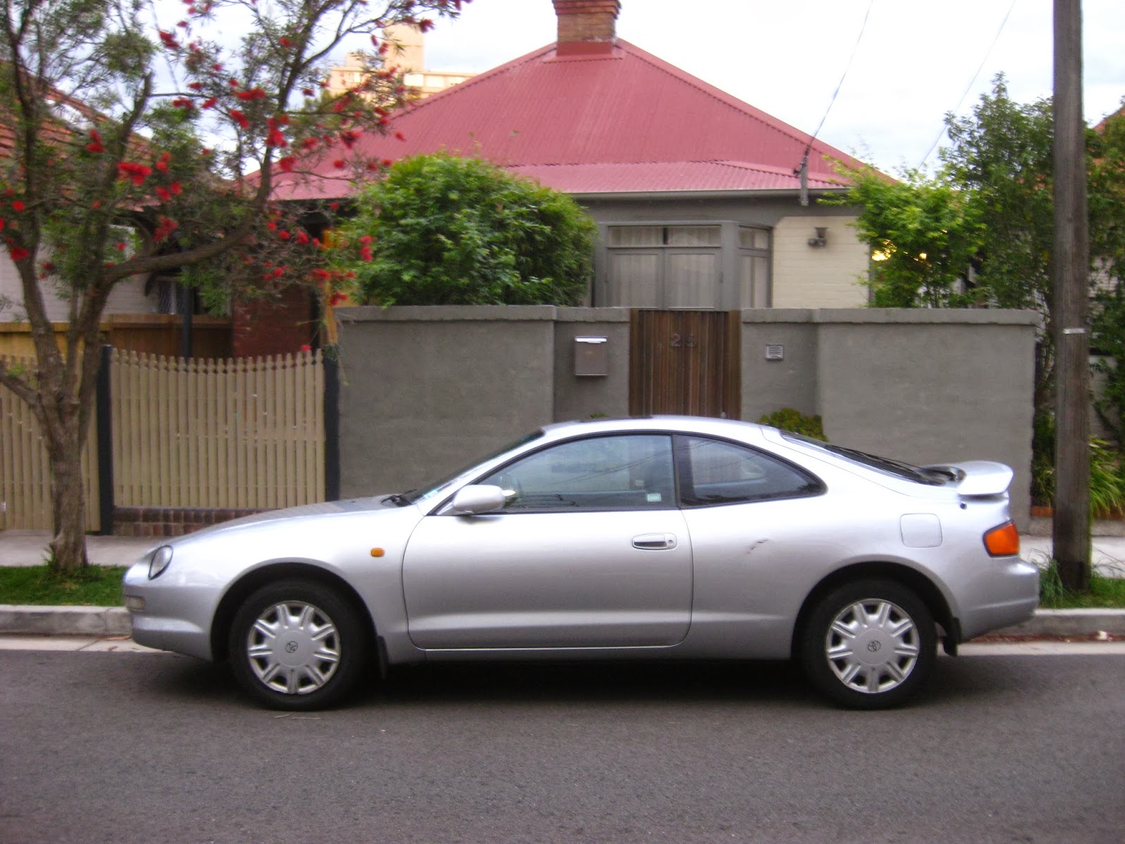 Aussie Old Parked Cars: 1999 Toyota Celica SX-R Liftback (ST204)