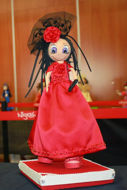 muñeca personalizada vestido rojo fofucha regalo