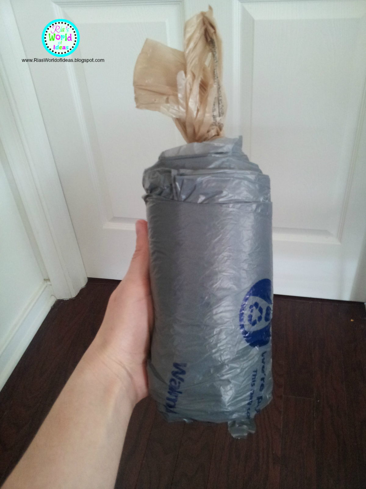 Ria's World of Ideas DIY Plastic Bag Organizer