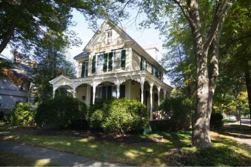Sweet House Dreams 1890 Victorian in Wenonah, New Jersey