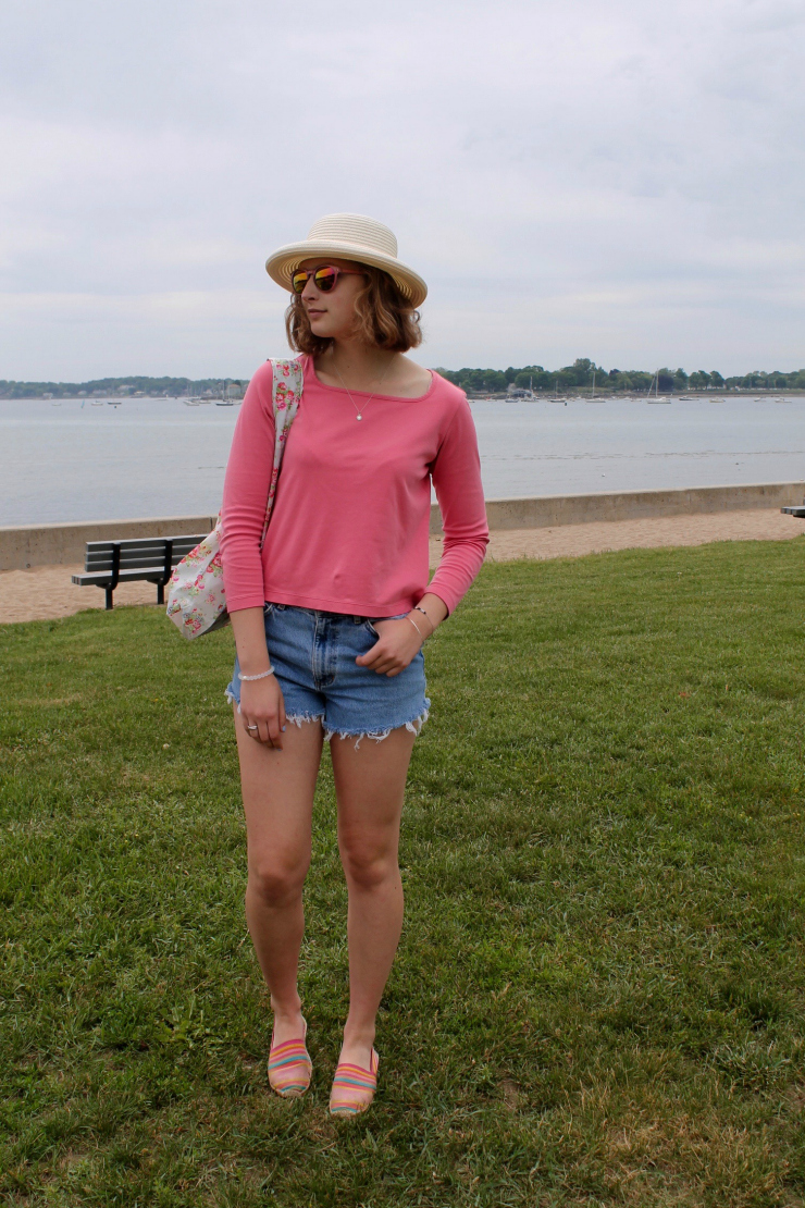 Vintage Ralph Lauren denim cutoffs, floral beach bag for a cute summer look