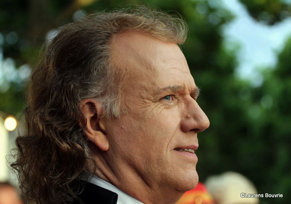 ANDRE RIEU FAN SITE THE HARMONY PARLOR: André Rieu Enjoys The Attention ...