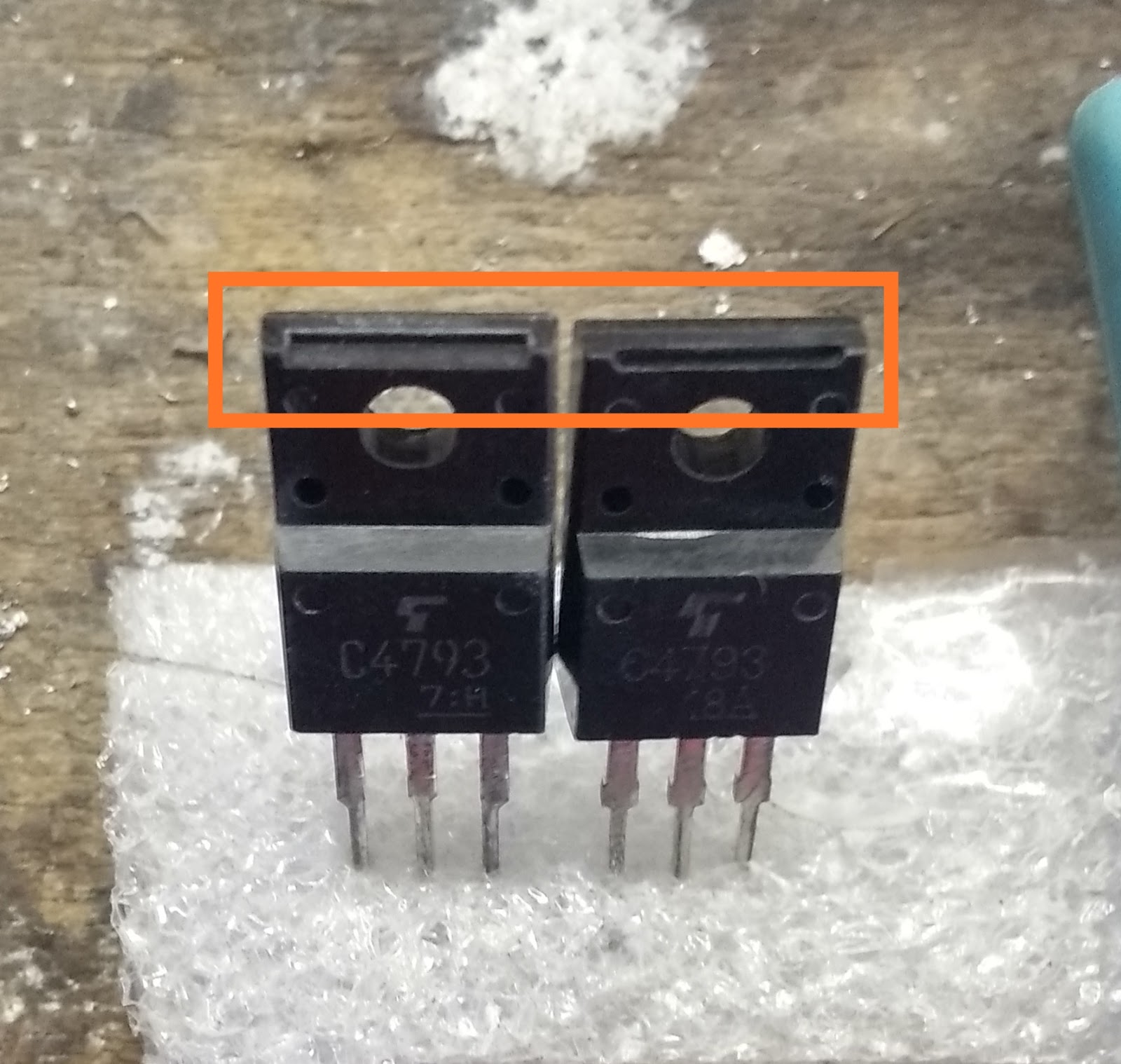 Captester Perbedaan transistor C4793, A1837 asli dan palsu