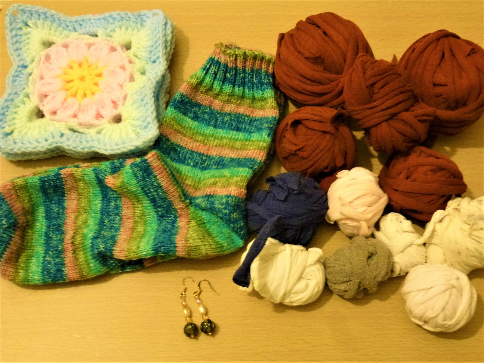 dancing-moth-create-365-second-set