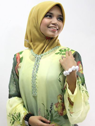 Gambar Bogel July 22 Awek cun bertudung seksi baju ketat seluar sendat body slim bontot lentik ayu menggoda HOTS!   Melayu Boleh.Com