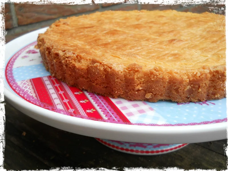 The Kitchen Lioness: Gâteau Breton - Brittany Butter Cake