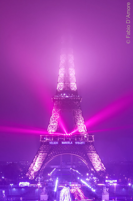 Tour Eiffel di notte-Parigi