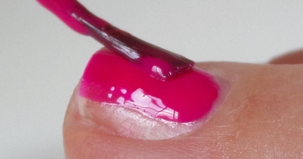 Can nail polish spread fungus?