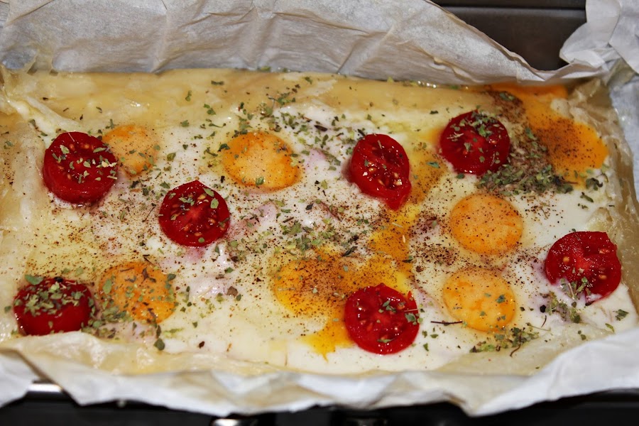 QUICHE DE BECHAMEL, BACON Y HUEVOS DE CODORNIZ {THERMOMIX}